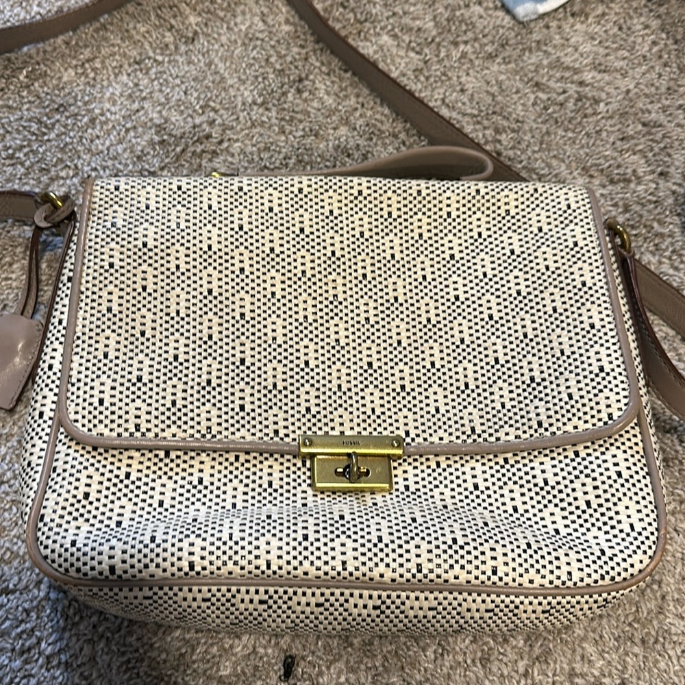 Fossil cross body
